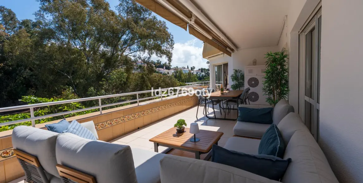 Продажа апартаментов на среднем этаже в Benalmadena Costa 18