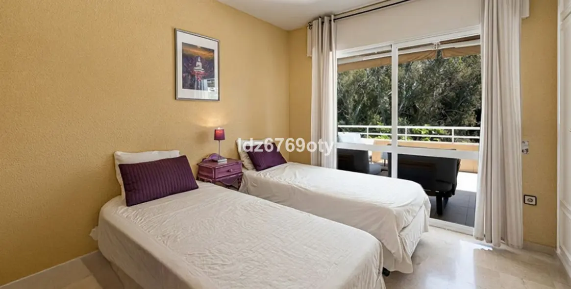 Продажа апартаментов на среднем этаже в Benalmadena Costa 21