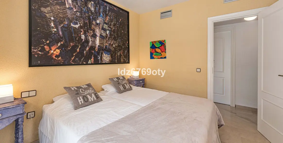 Продажа апартаментов на среднем этаже в Benalmadena Costa 24