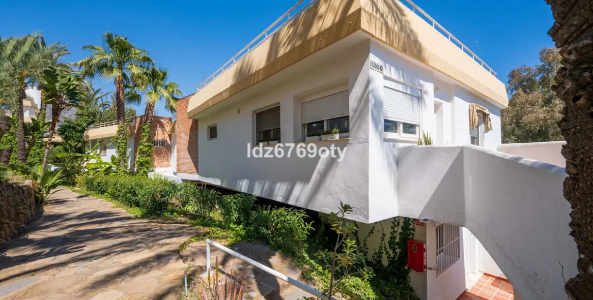 Продажа апартаментов на среднем этаже в Benalmadena Costa 28