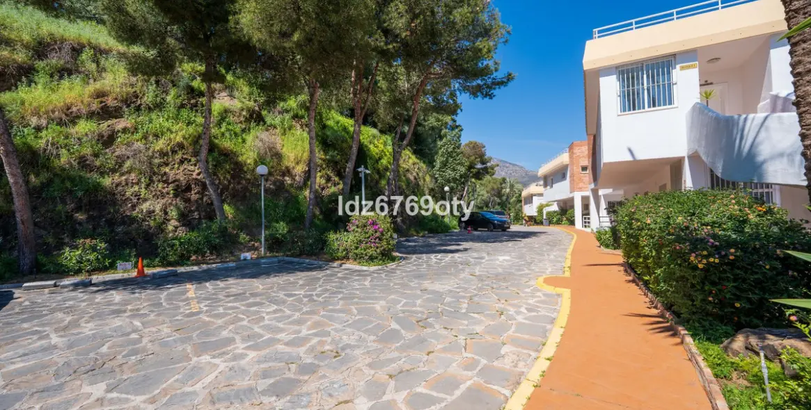 Продажа апартаментов на среднем этаже в Benalmadena Costa 34