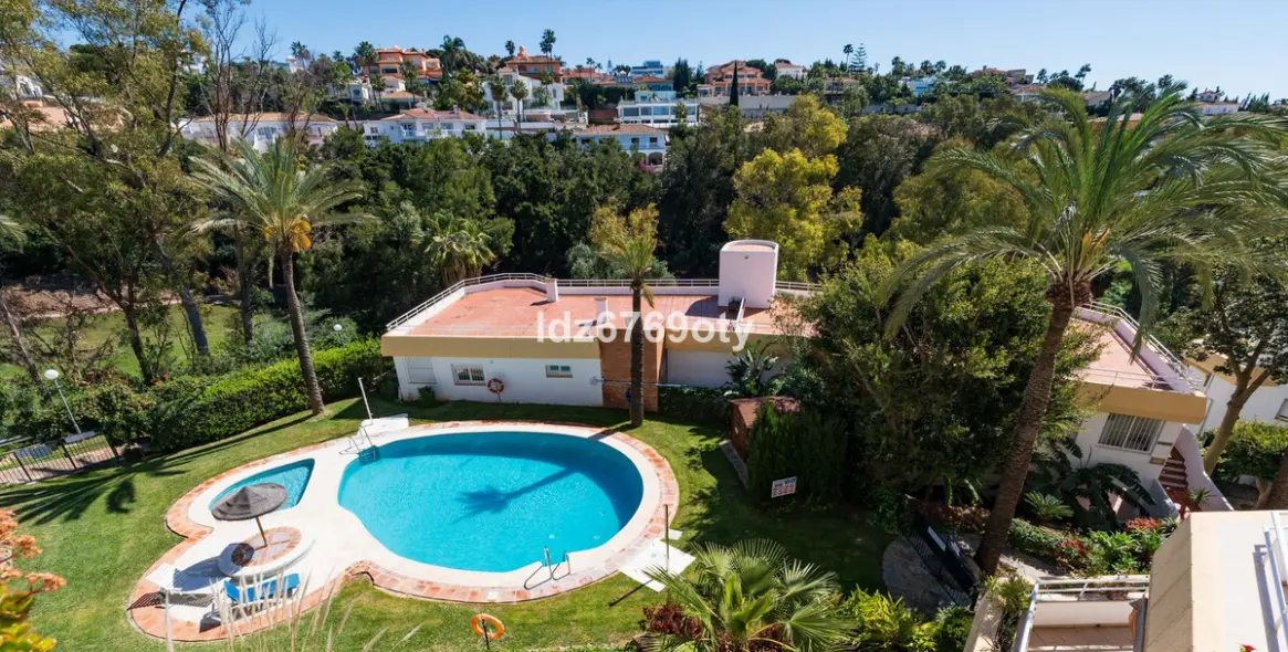 Продажа апартаментов на среднем этаже в Benalmadena Costa 38