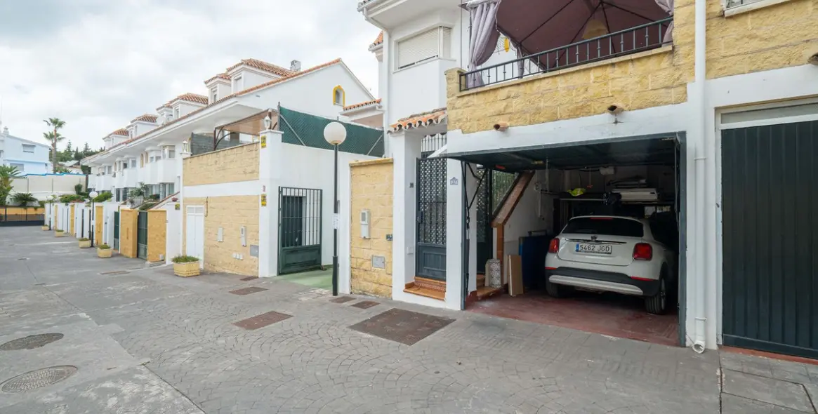 Продажа таунхауса в Sierrezuela 2