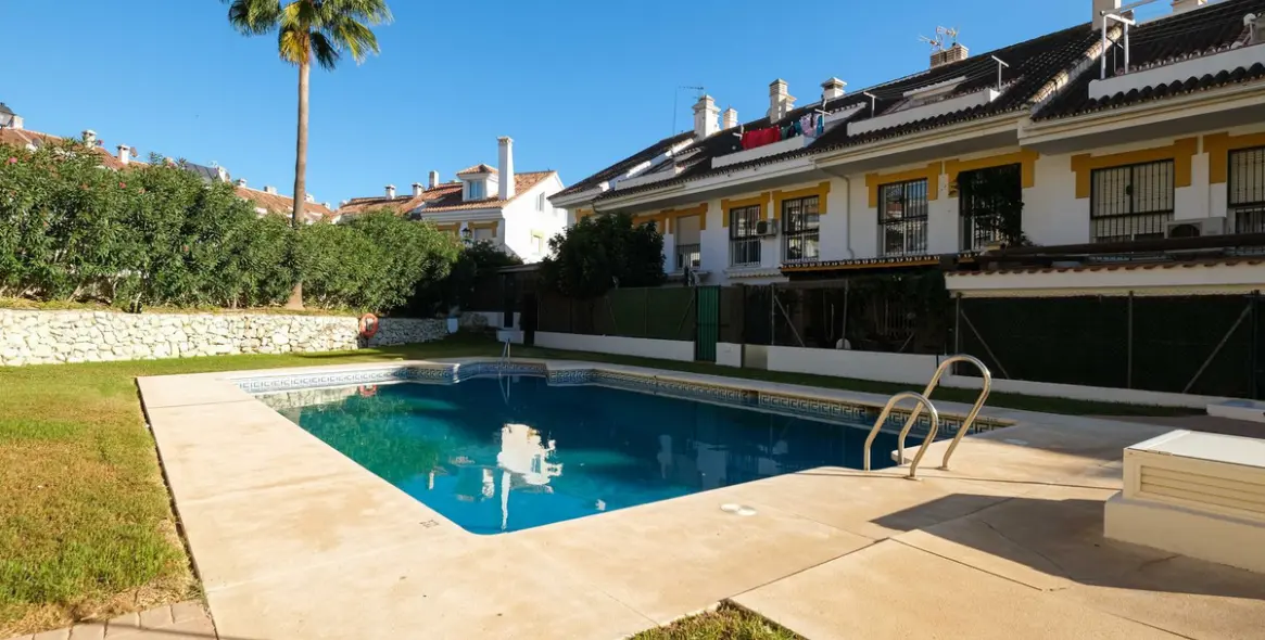 Продажа таунхауса в Sierrezuela 11