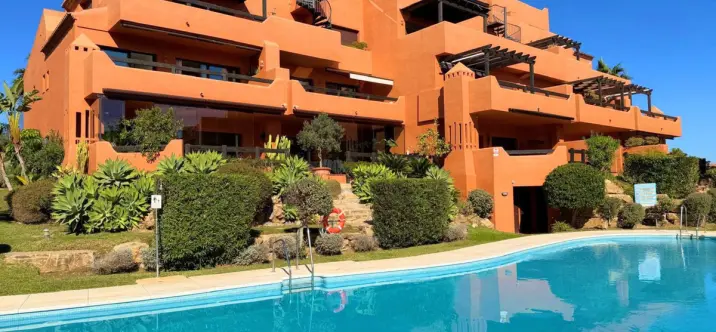 Продажа пентхауса в Estepona 1