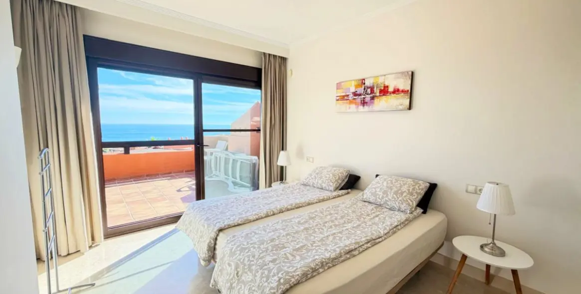 Venta de ático en Estepona 6