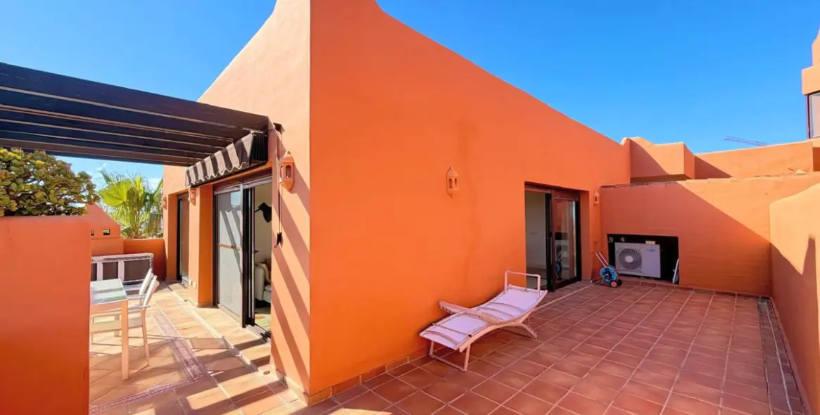 Venta de ático en Estepona 9