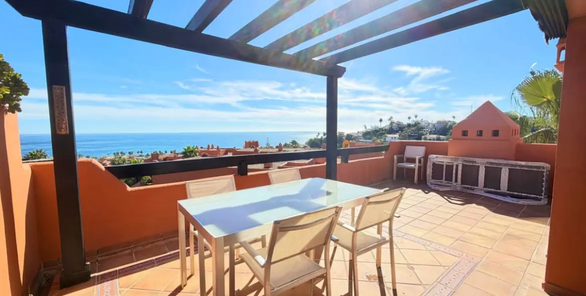Venta de ático en Estepona 12