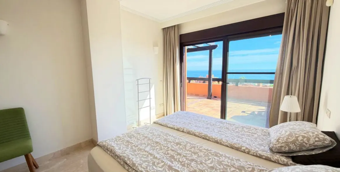 Venta de ático en Estepona 19