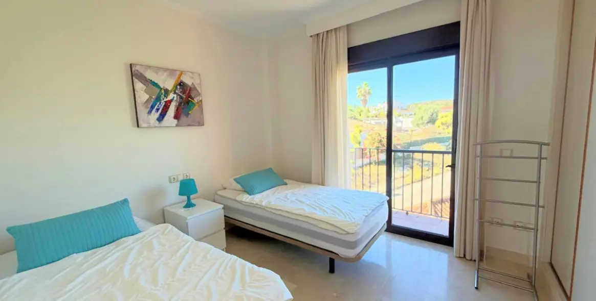 Venta de ático en Estepona 24