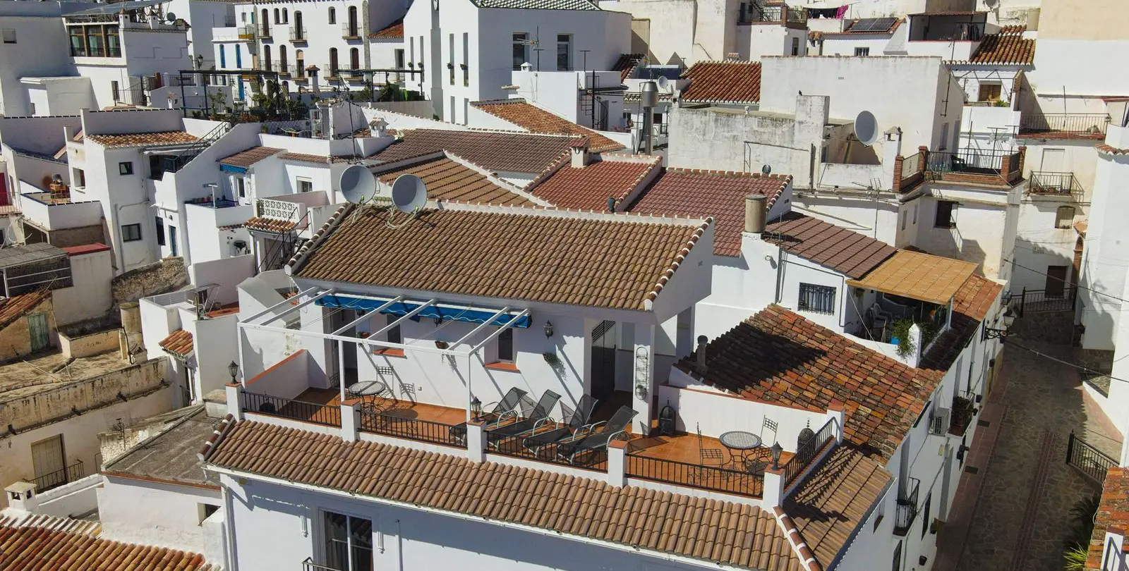 Sale of townhouse in Canillas de Albaida 7