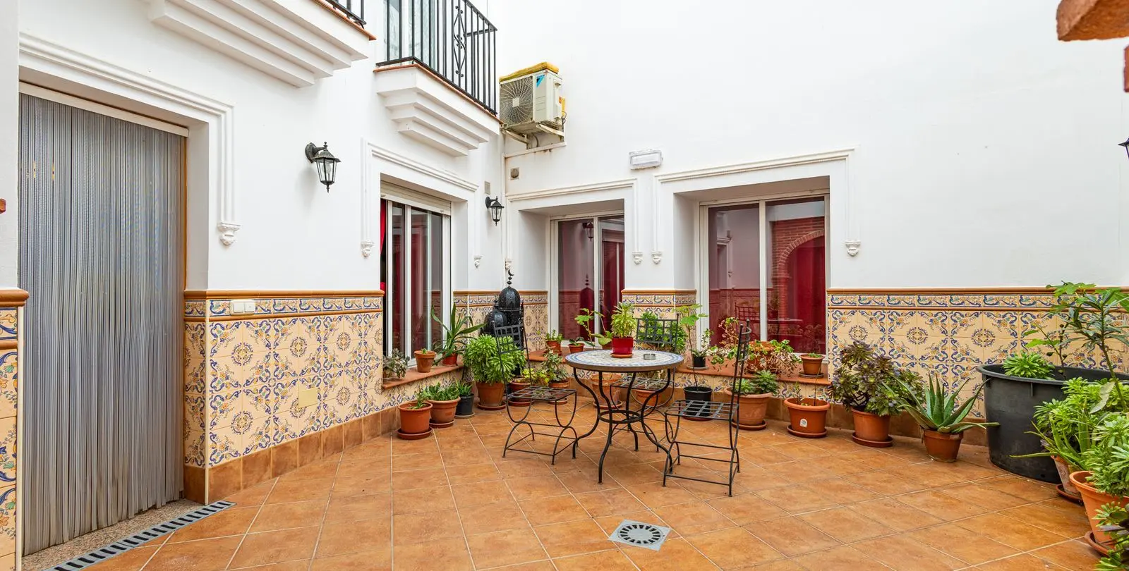 Sale of townhouse in Canillas de Albaida 24