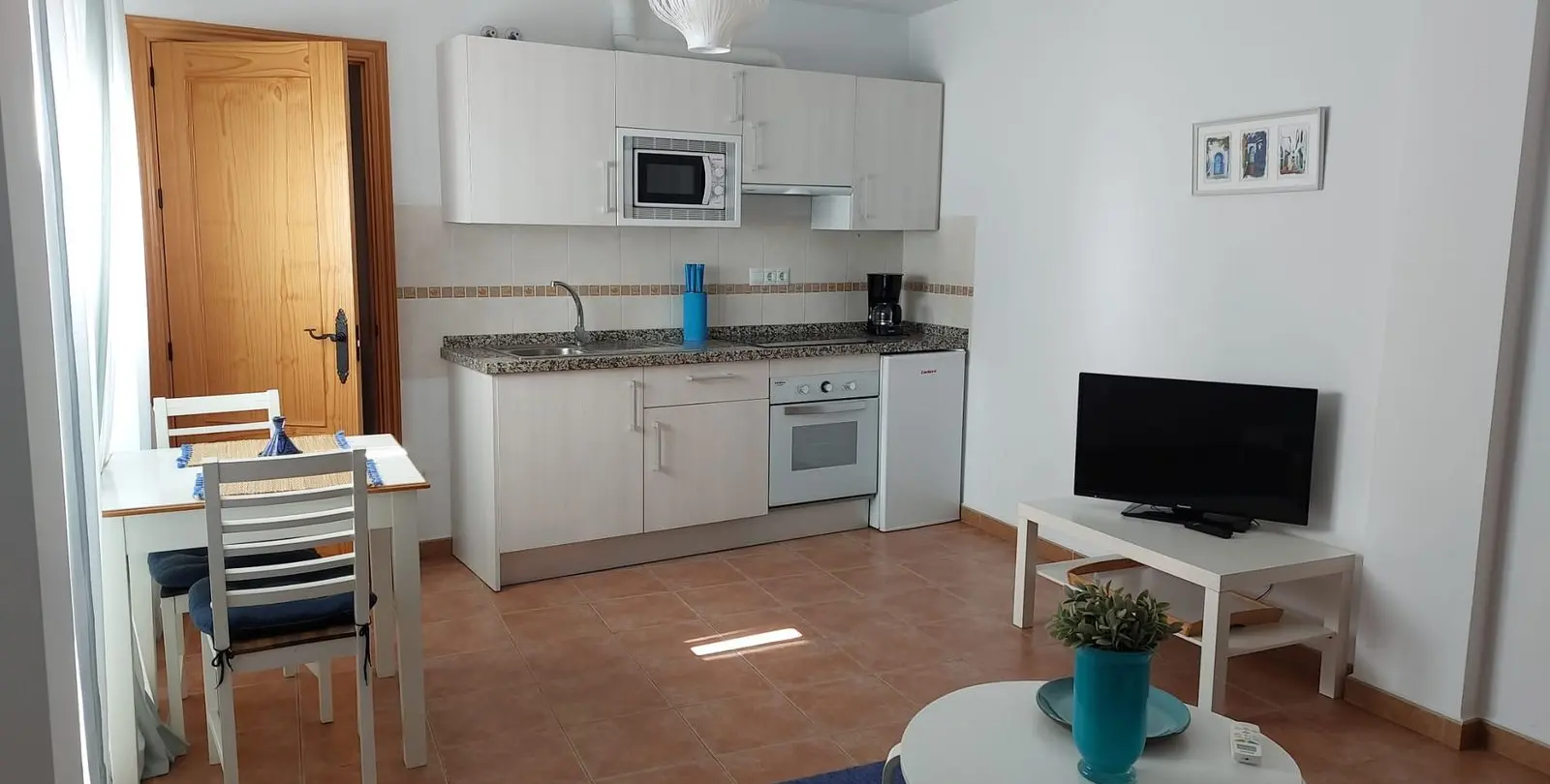 Sale of townhouse in Canillas de Albaida 26