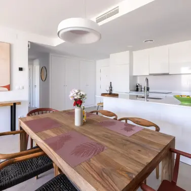 Venta de apartamento en planta media en Estepona