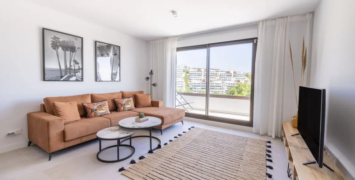 Sale of middle floor apartment in Estepona 4