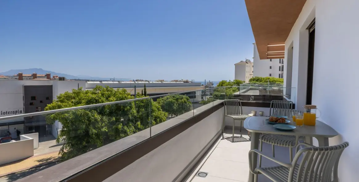 Sale of middle floor apartment in Estepona 7