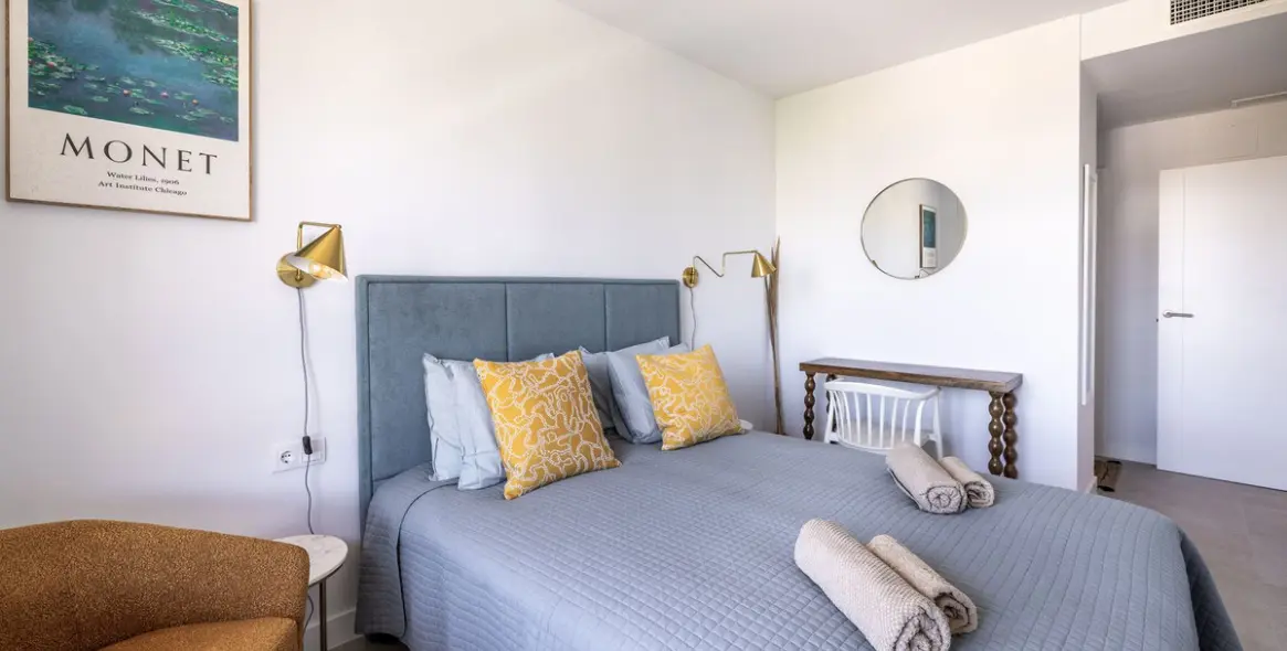 Sale of middle floor apartment in Estepona 12