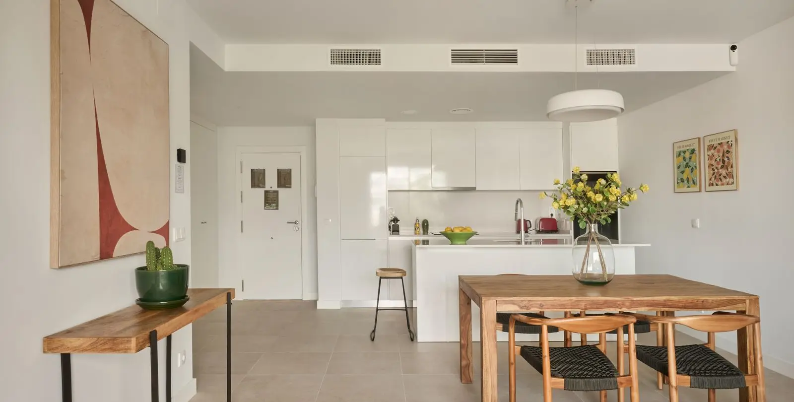 Sale of middle floor apartment in Estepona 5