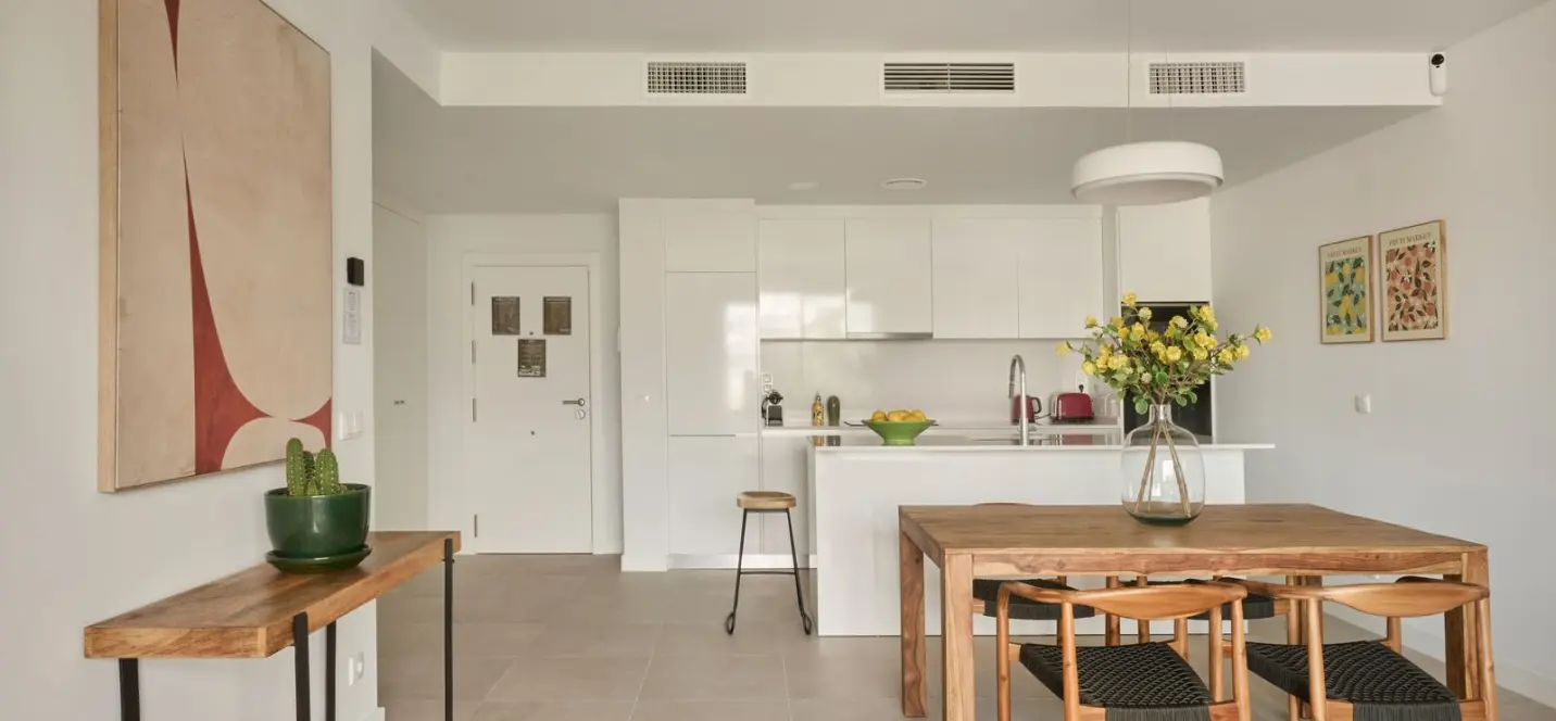 Sale of middle floor apartment in Estepona 4