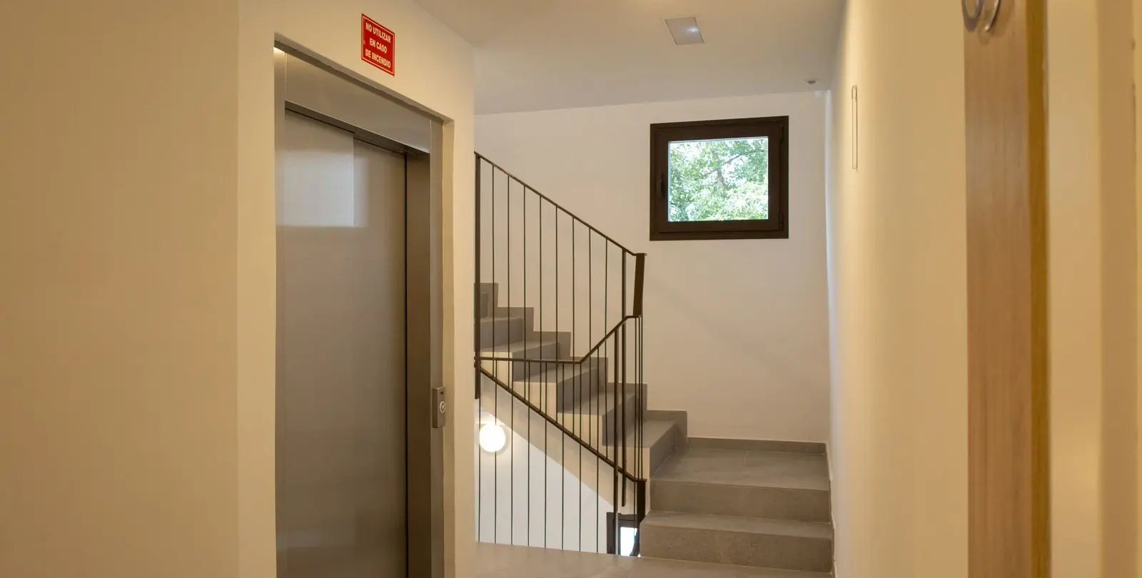 Sale of middle floor apartment in Estepona 31