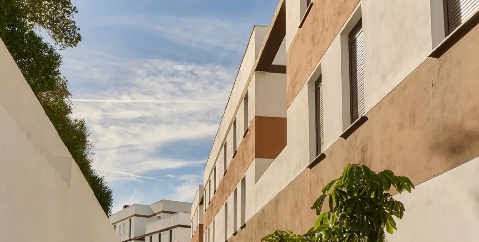 Sale of middle floor apartment in Estepona 32