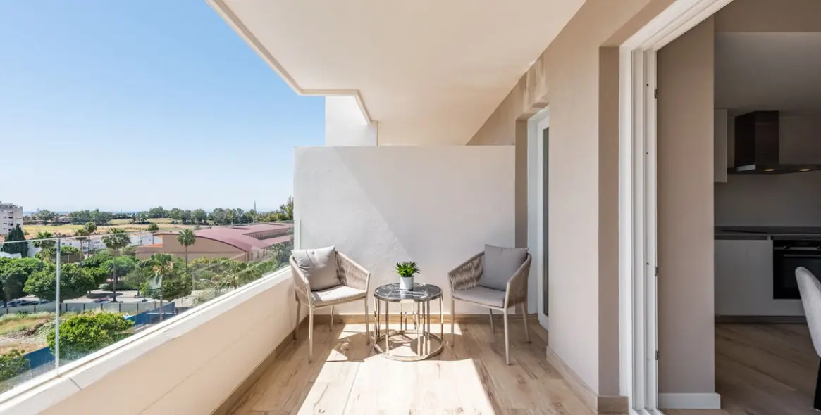 Продажа апартаментов на среднем этаже в Nueva Andalucía 2