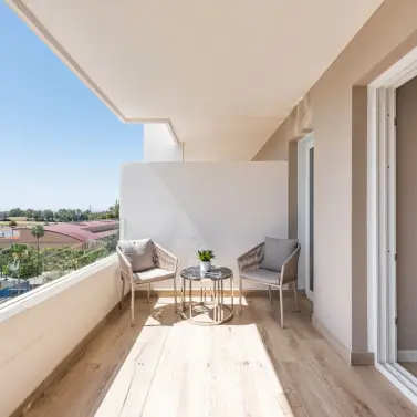 Sale of middle floor apartment in Nueva Andalucía