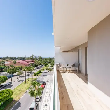 Sale of middle floor apartment in Nueva Andalucía