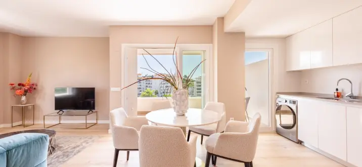 Sale of middle floor apartment in Nueva Andalucía 3