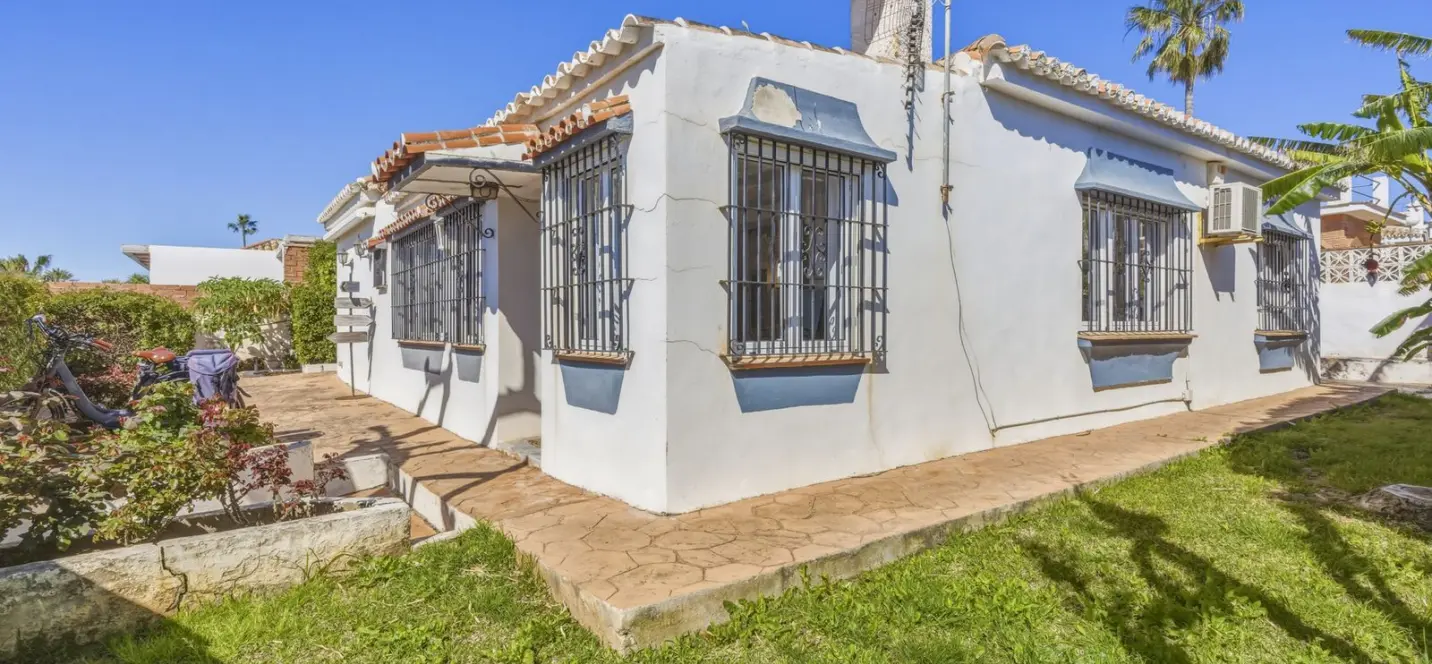Venta de villa independiente en El Chaparral 1