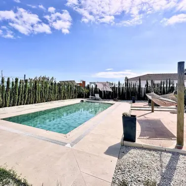 Sale of detached villa in Estepona