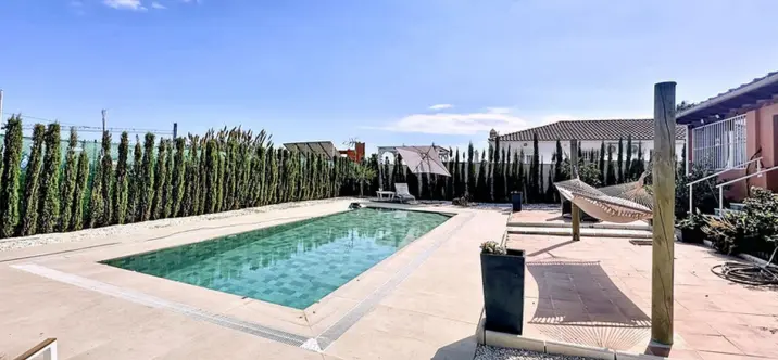 Sale of detached villa in Estepona 4