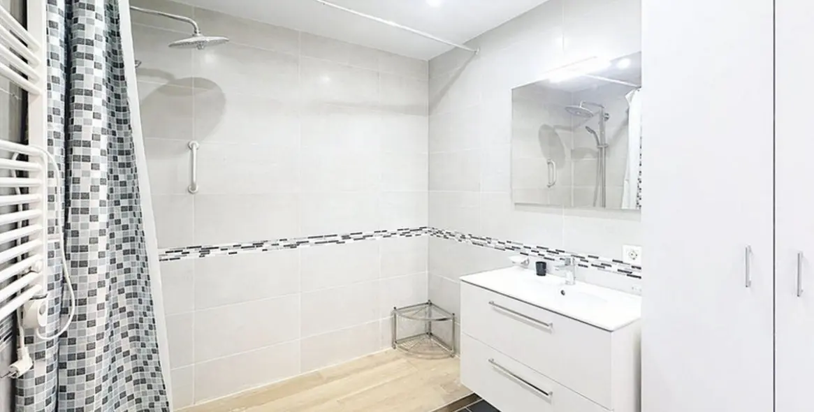 Sale of detached villa in Estepona 20