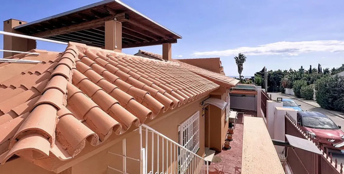 Sale of detached villa in Estepona 47