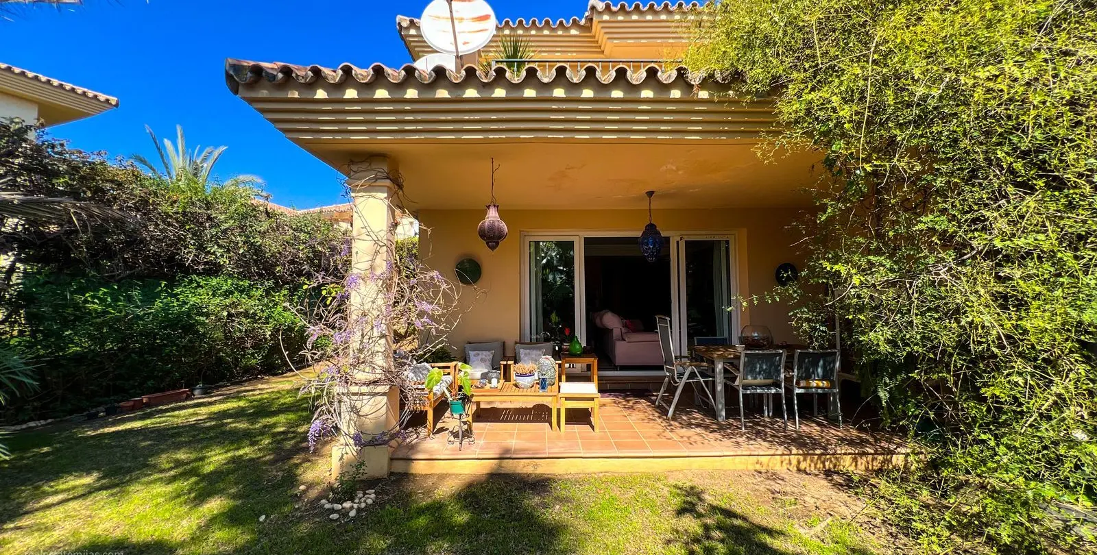 Продажа дома на две семьи в Riviera del Sol 1
