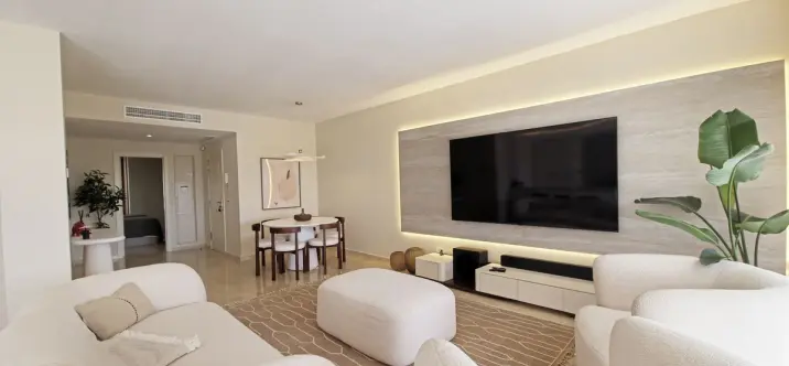 Sale of middle floor apartment in Benahavís 3