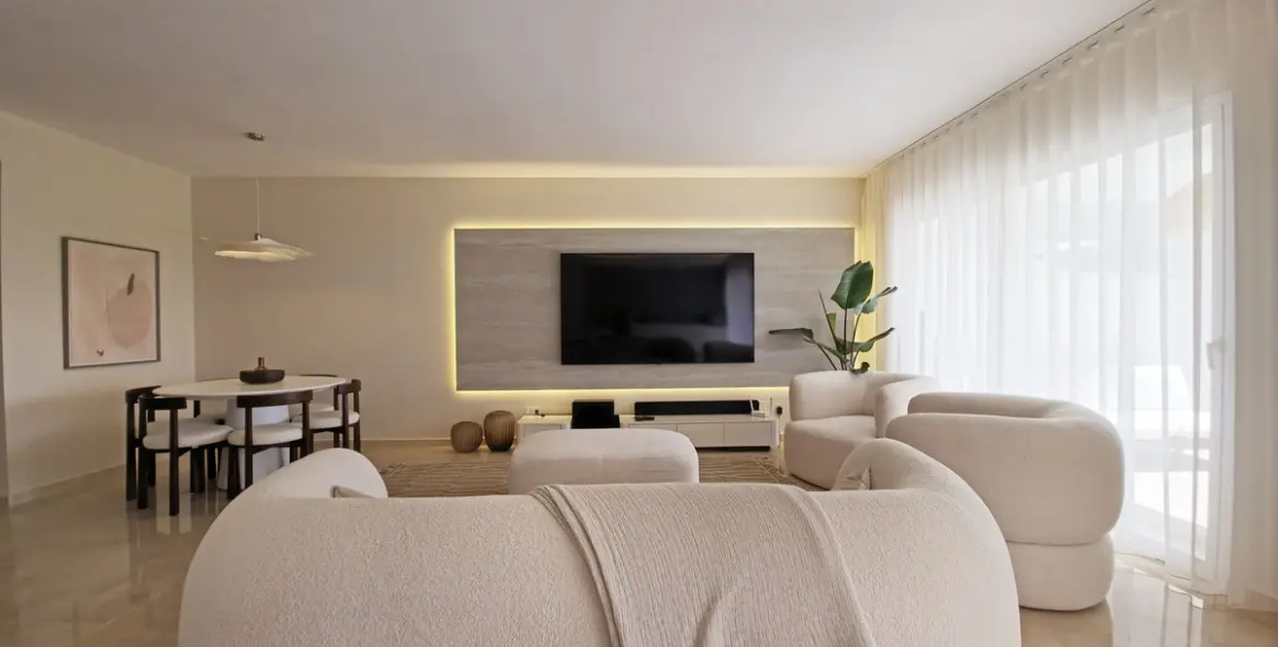 Sale of middle floor apartment in Benahavís 6
