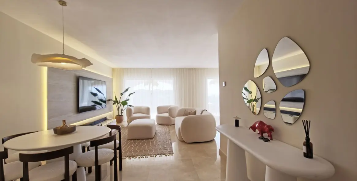 Sale of middle floor apartment in Benahavís 12