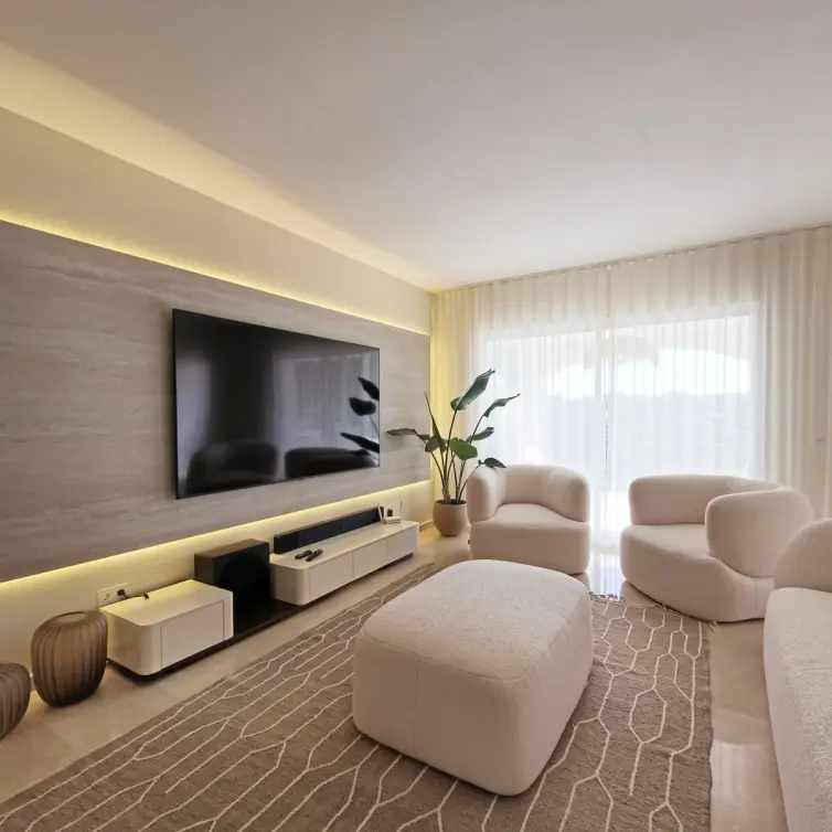 Sale of middle floor apartment in Benahavís