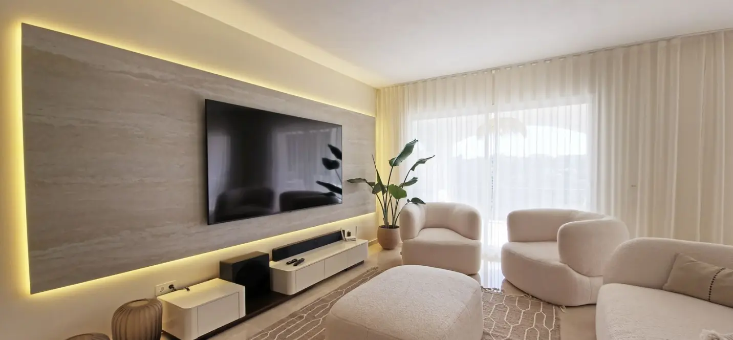 Sale of middle floor apartment in Benahavís 1