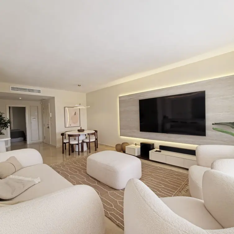 Sale of middle floor apartment in Benahavís