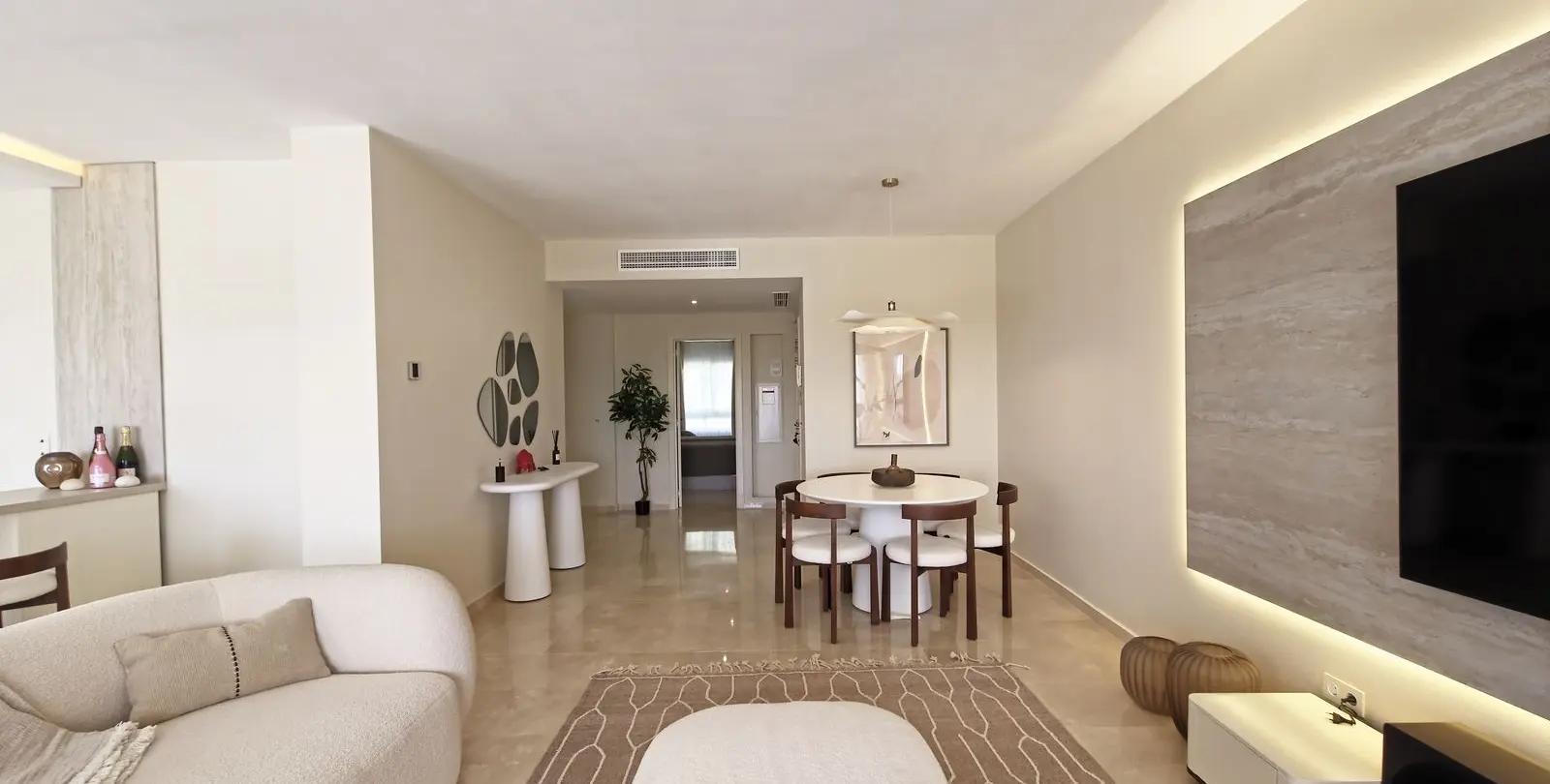 Sale of middle floor apartment in Benahavís 9