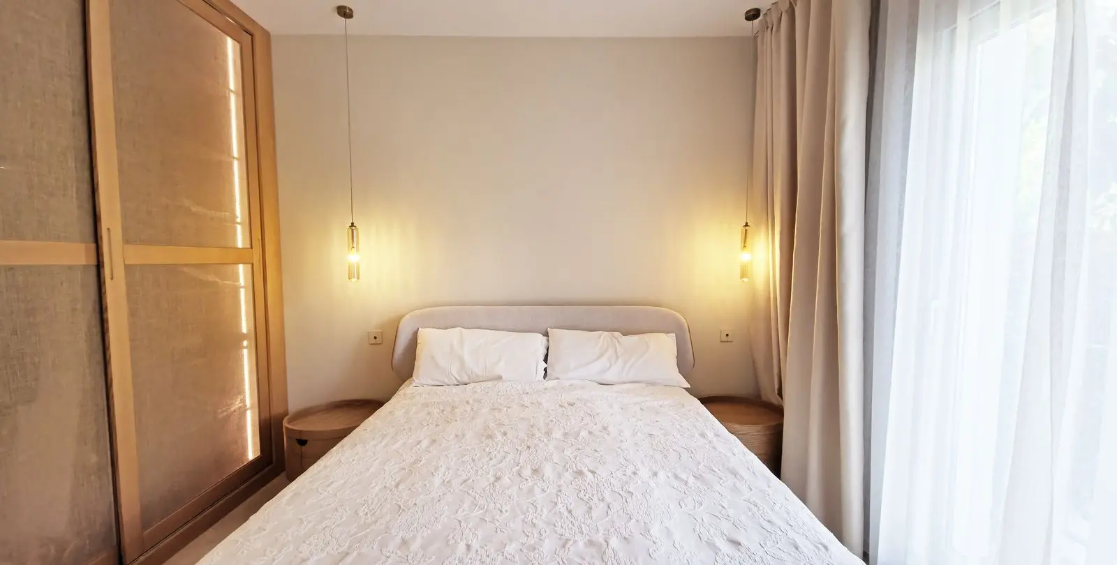 Sale of middle floor apartment in Benahavís 16