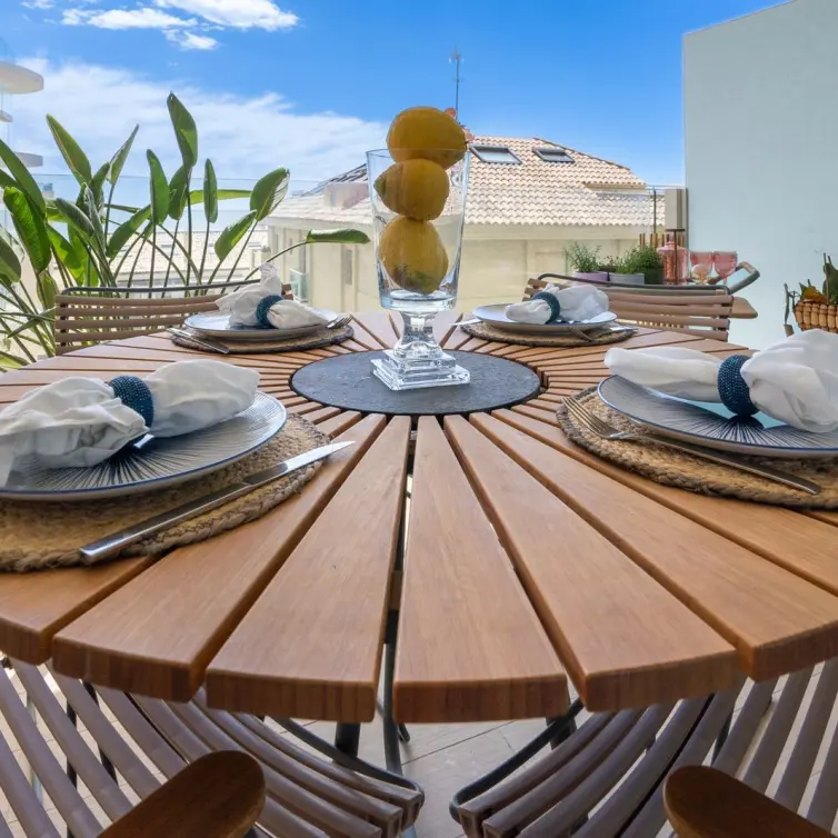 Sale of middle floor apartment in Fuengirola