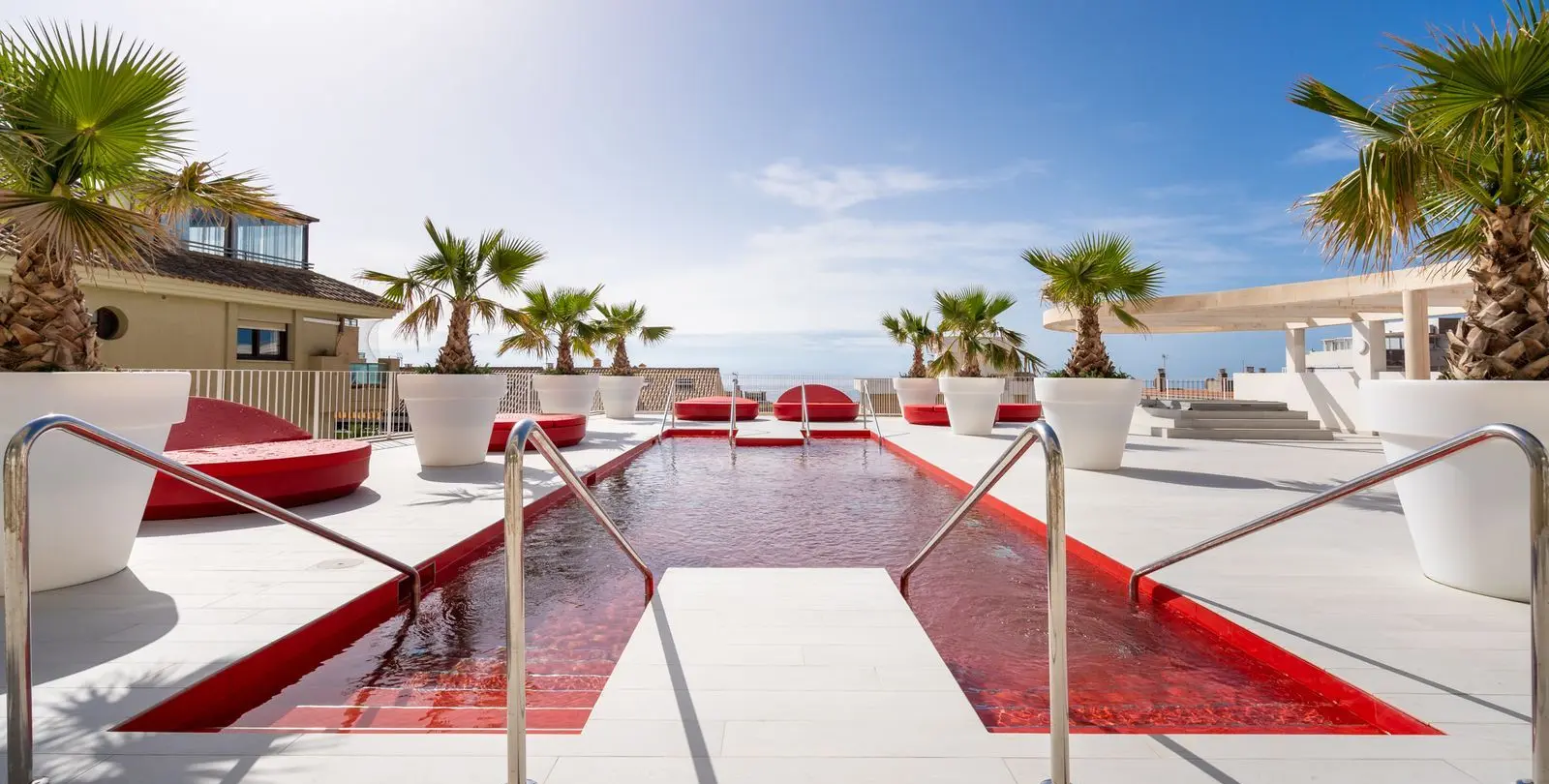 Sale of middle floor apartment in Fuengirola 17