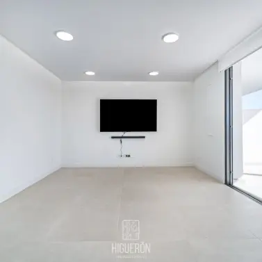 Продажа апартаментов на первом этаже в Fuengirola