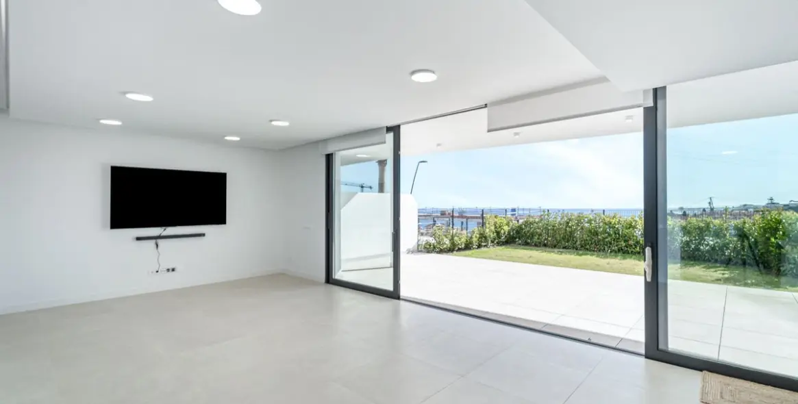 Sale of ground floor apartment in Fuengirola 6