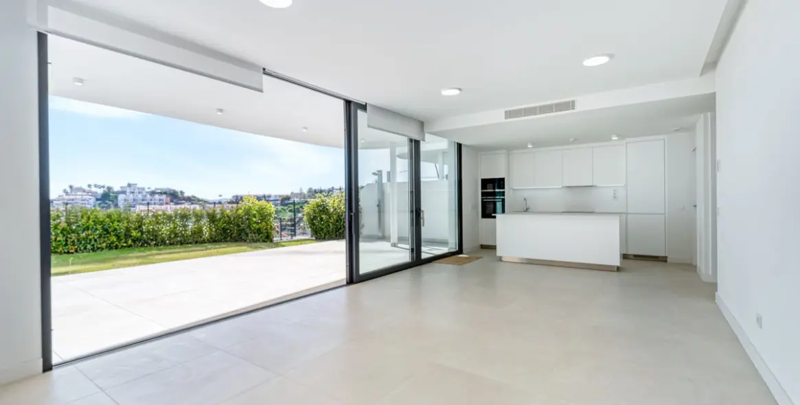 Sale of ground floor apartment in Fuengirola 7