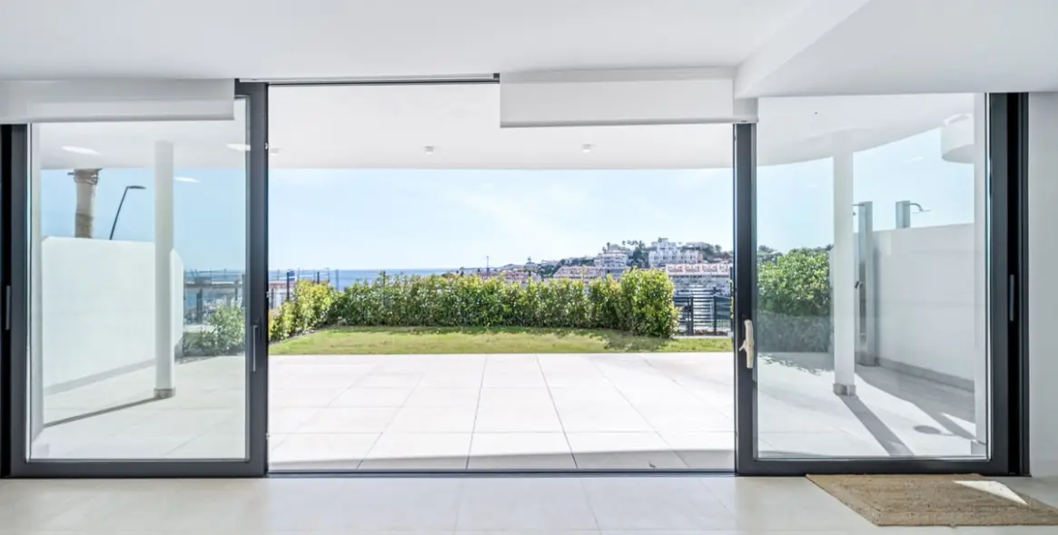 Sale of ground floor apartment in Fuengirola 8