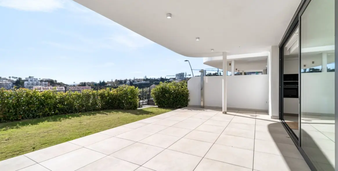 Sale of ground floor apartment in Fuengirola 9